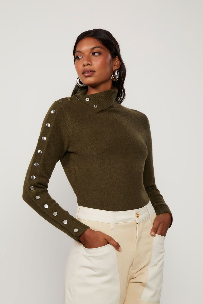 03570055_4665_4-PULL-TRICOT-COM-BOTOES-NA-GOLA-E-MANGA