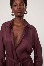 07160094_0066_4-VESTIDO-DE-CREPE-MIDI-COM-VISTA-BOTOES