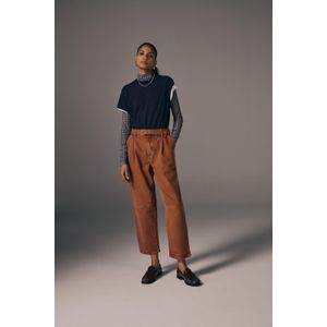 Calça De Sarja Slouchy Recortes Com Cinto De Ilhós