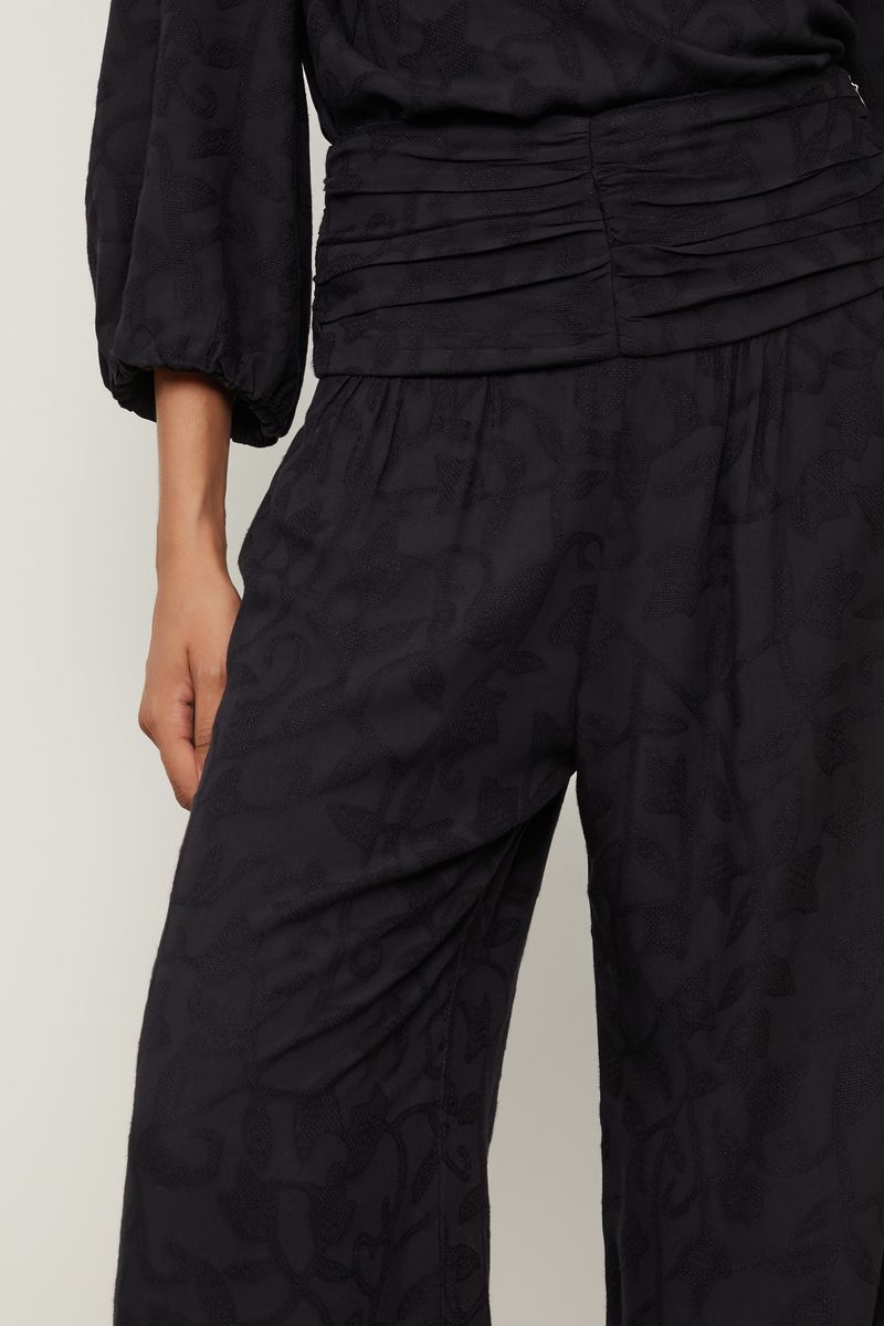 25342394_0005_4-CALCA-JACQUARD-PRETO