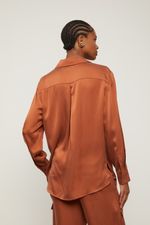 52051767_10056_3-CAMISA-DE-CETIM-MARROM-BISCOITO