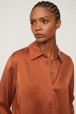 52051767_10056_4-CAMISA-DE-CETIM-MARROM-BISCOITO