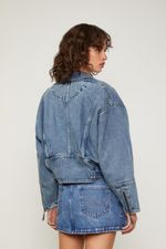 03011779_0105_3-JAQUETA-JEANS-BOLSOS-FRENTE