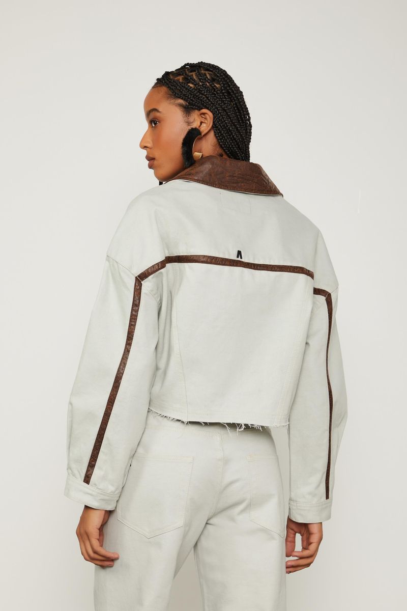 03011783_0829_3-JAQUETA-SARJA-CROPPED-DETALHES-SUEDE