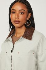 03011783_0829_4-JAQUETA-SARJA-CROPPED-DETALHES-SUEDE