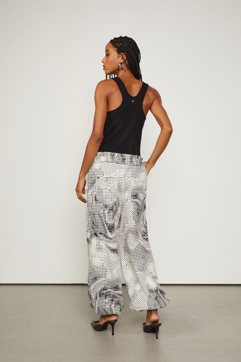 25342455_51146_3-CALCA-MOLETOM-EST-FLORAL-PIED