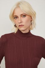 52135693_0066_1-BLUSA-DE-TRICOT-PLISSADO-COM-GOLA-ALTA