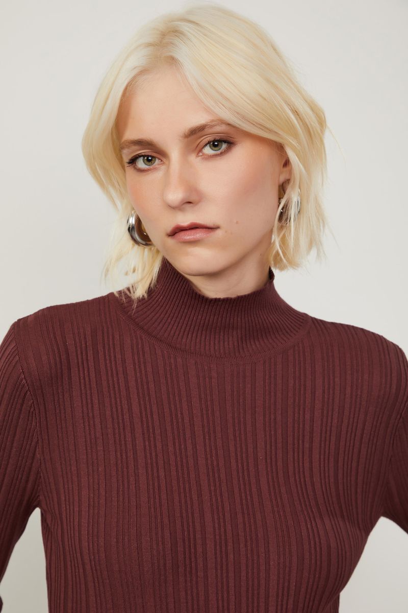 52135693_0066_1-BLUSA-DE-TRICOT-PLISSADO-COM-GOLA-ALTA