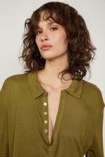52136098_4665_4-BLUSA-DE-MALHA-COM-VISTA-DE-BOTOES