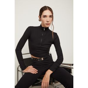 Blusa Gola Ziper Preto