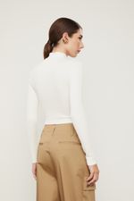 52136106_0003_3-BLUSA-GOLA-ALTA-CANELADA-OFF
