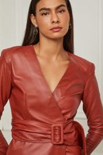 07206130_01036_4-VESTIDO-DE-COURO-CURTO-FRANZIDO