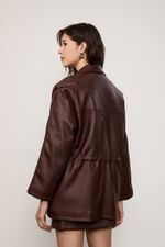 03011688_0012_3-JAQUETA-LIKE-LEATHER-ALONGADA