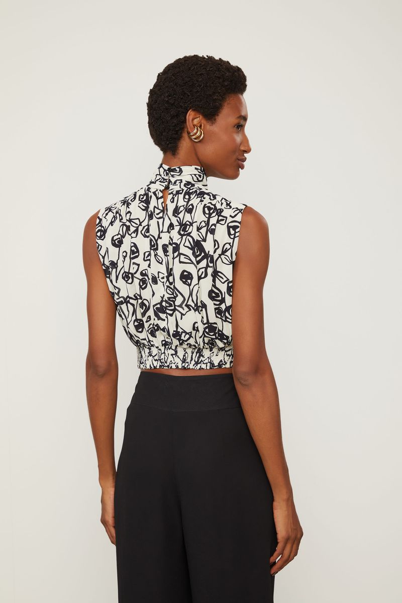 52135843_50426_3-BLUSA-CROPPED-PALA-FRANZIDA-FLORAL-OFF-E