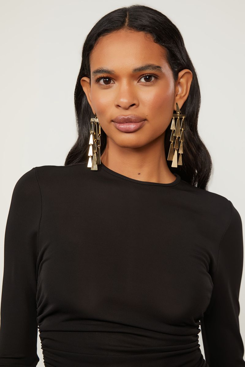 07207239_0005_4-VESTIDO-DE-JERSEY-CURTO-PRETO-BABADOS