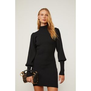 Vestido De Tricot Curto Com Manga Volumosa