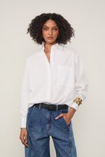 52051852_0002_2-CAMISA-ESSENTIAL-BOLSO-FRENTE