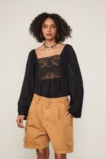 52136183_0005_4-BLUSA-COM-MANGA-AMPLA-E-PALA-DE-RENDA