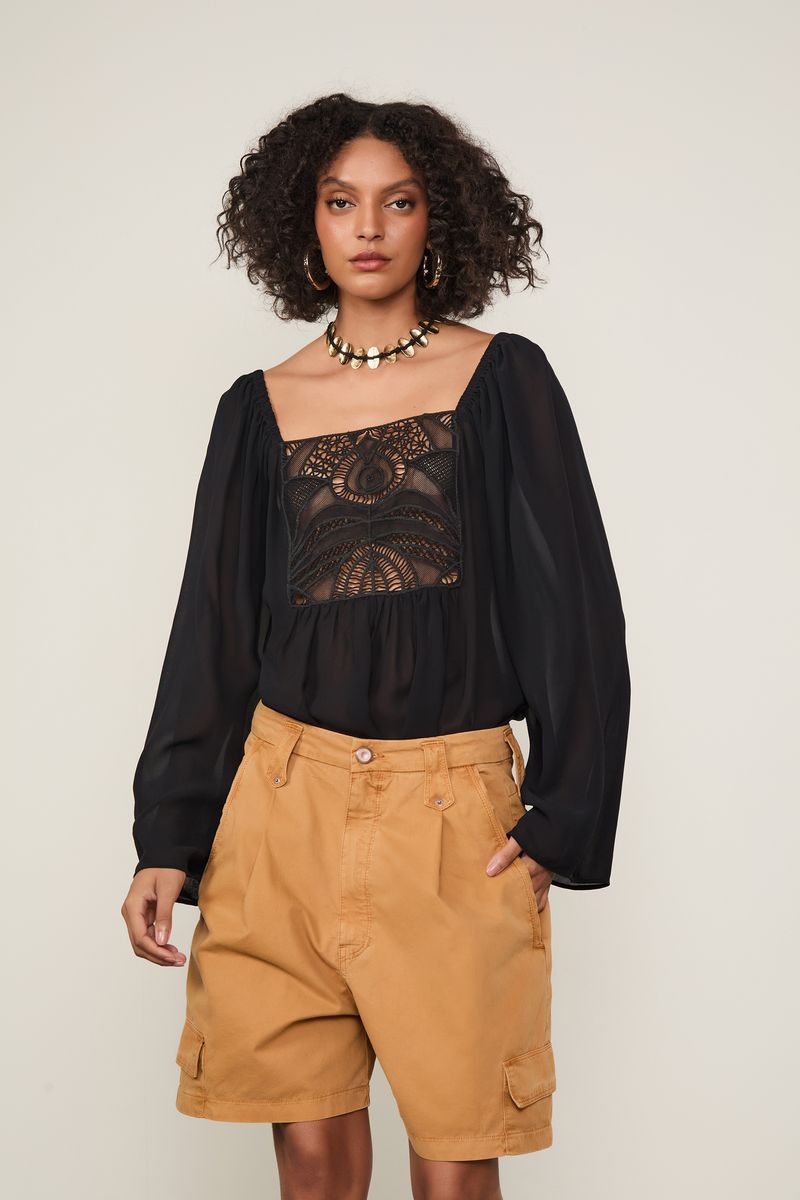 52136183_0005_4-BLUSA-COM-MANGA-AMPLA-E-PALA-DE-RENDA