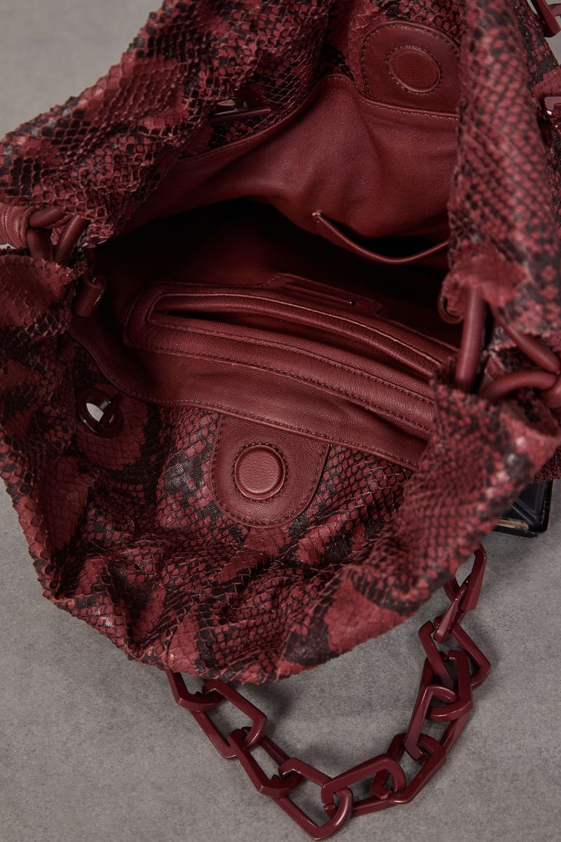 10320136_11076_6-BOLSA-DE-COURO-COBRA-CHAIN