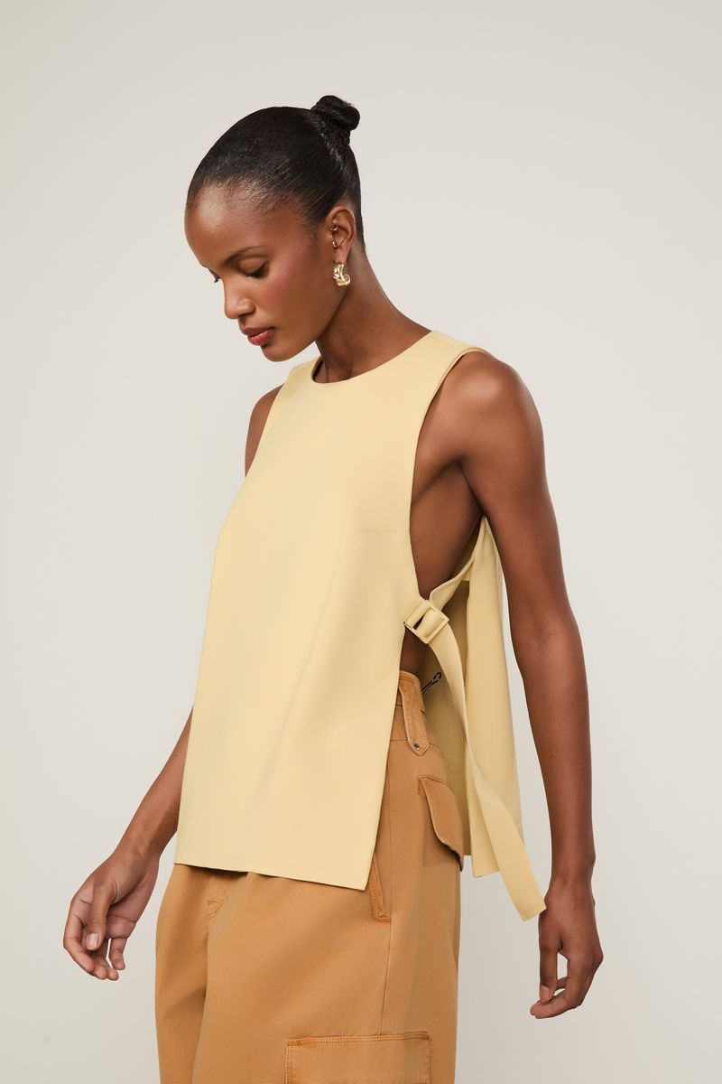 52136363_01011_2-BLUSA-MALHA-ESTRUTURADA-ALONGADA