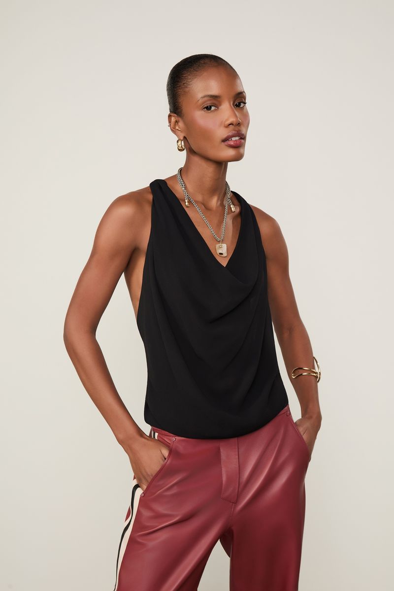 52136401_0005_2-TOP-DEGAGE-PRETO