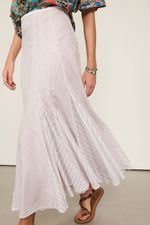 25111675_0400_3-SAIA-TRICOLINE-BETTINA-LISTRAS
