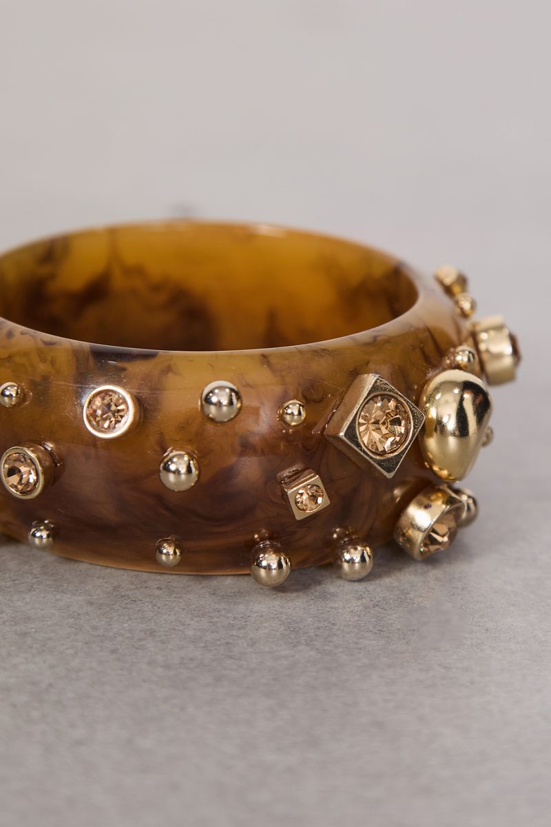27040552_1511_3-BRACELETE-MARROM-DE-RESINA-CRAVEJADO