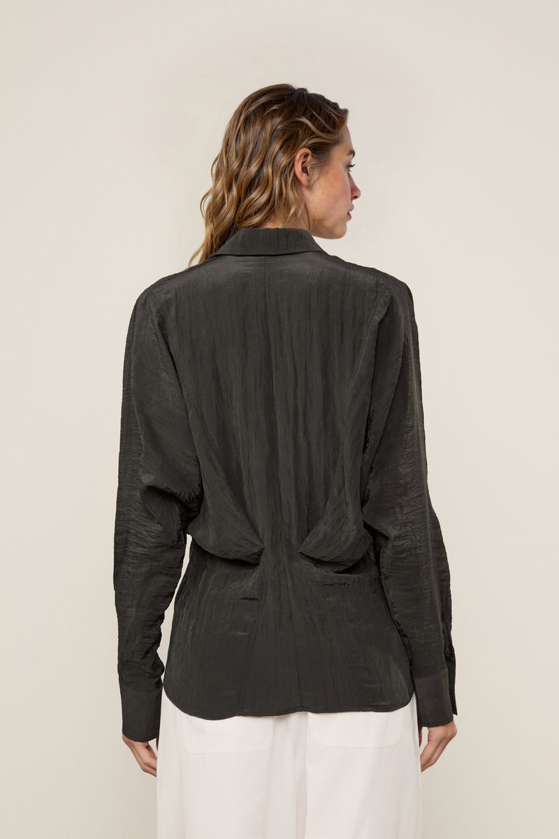 52051775_0005_3-CAMISA-DE-CETIM-RECORTE-AJUSTADO