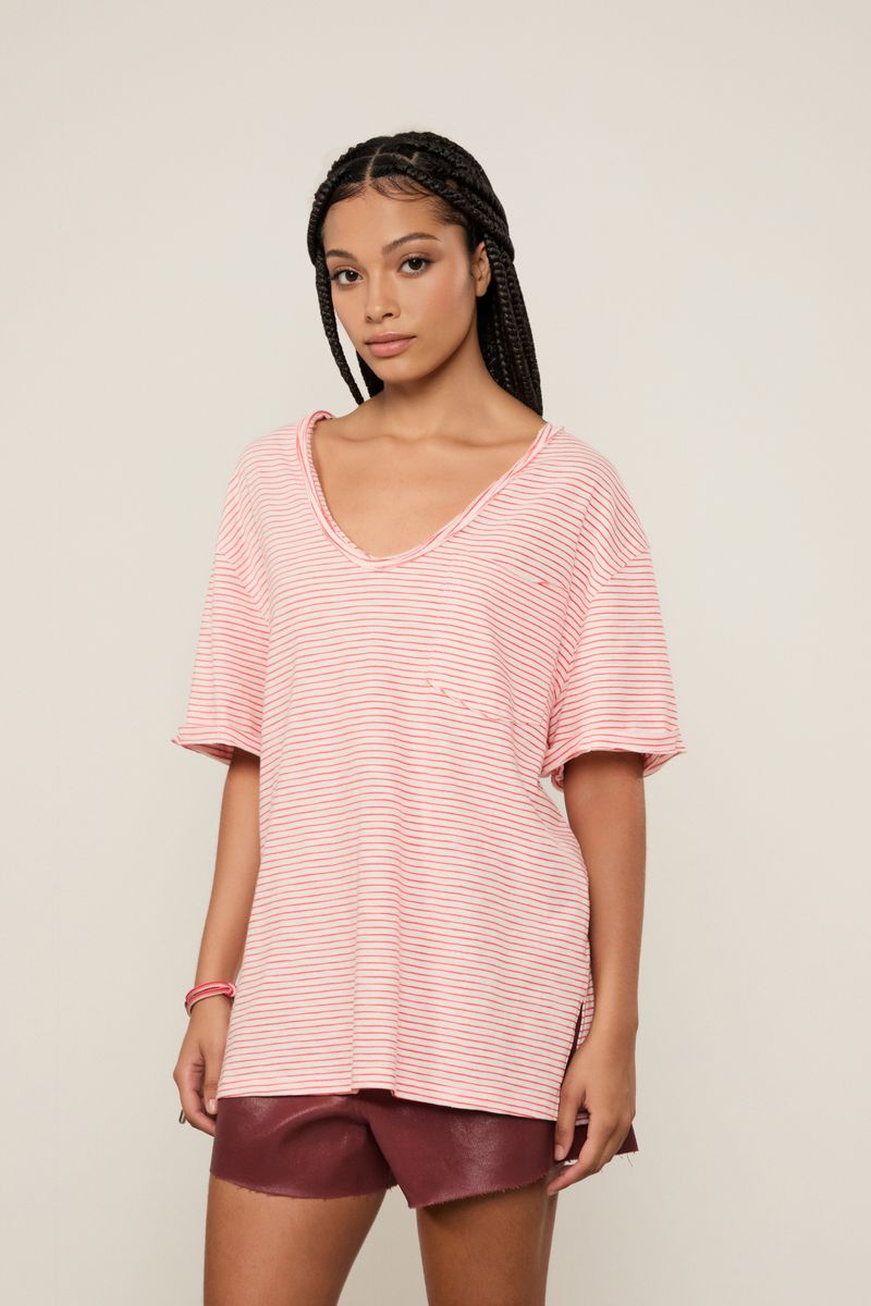 52060808_6210_1-CAMISETA-DE-MALHA-COM-BOLSO-LISTRADA