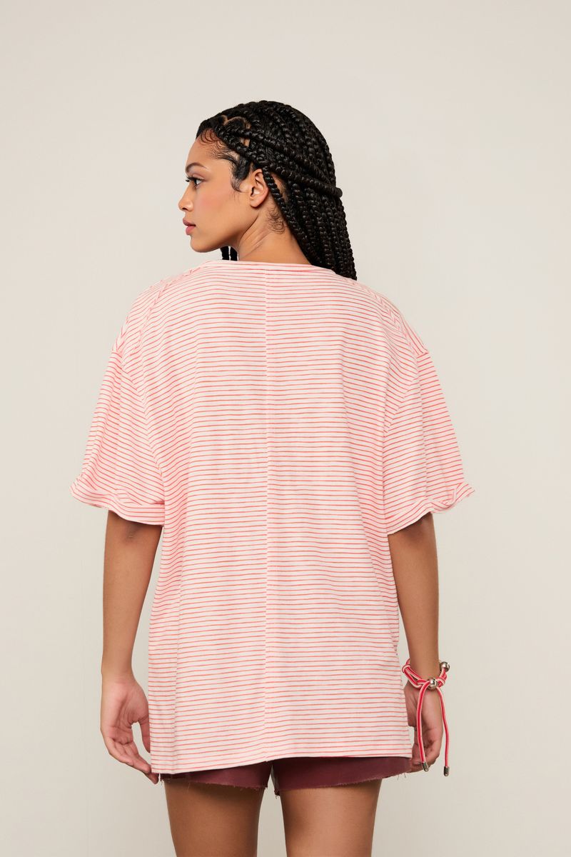 52060808_6210_3-CAMISETA-DE-MALHA-COM-BOLSO-LISTRADA