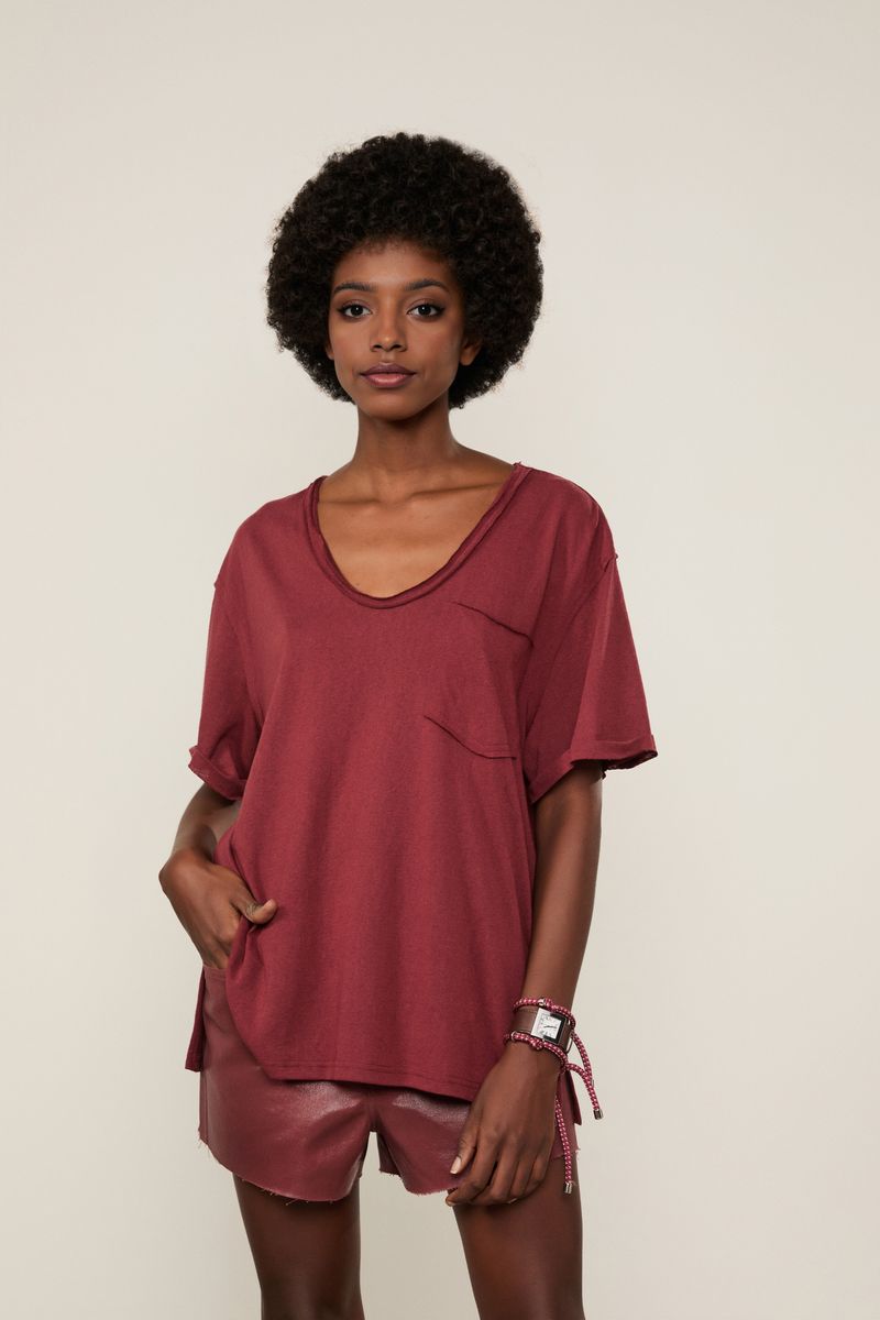 52060812_11065_2-CAMISETA-DE-MALHA-COM-BOLSO-LISA