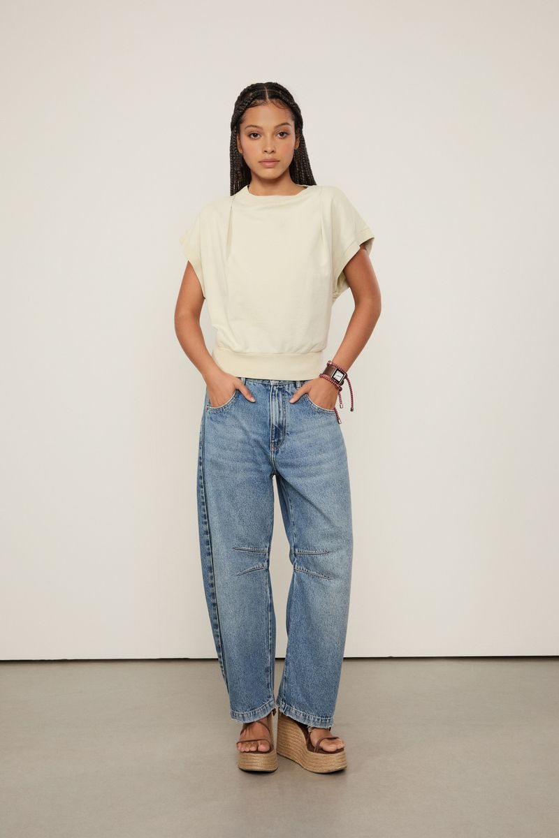 52060825_09021_2-T-SHIRT-MALHA-COM-PREGA-COSTAS