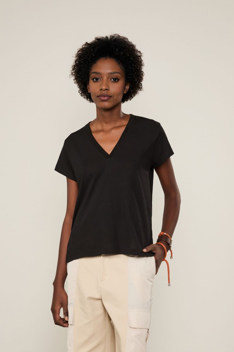 52136173_0005_1-BLUSA-DE-MALHA-BASICA-DECOTE-V