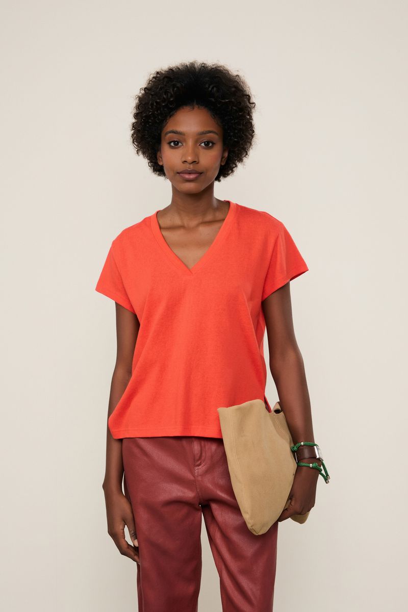 52136173_6210_1-BLUSA-DE-MALHA-BASICA-DECOTE-V