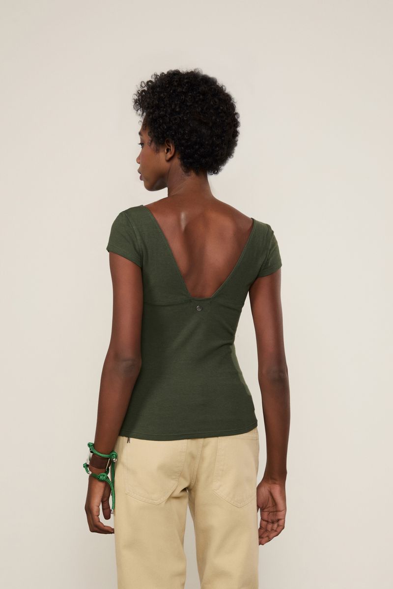 52136233_5474_3-BLUSA-MALHA-JUSTA-DECOTE-V