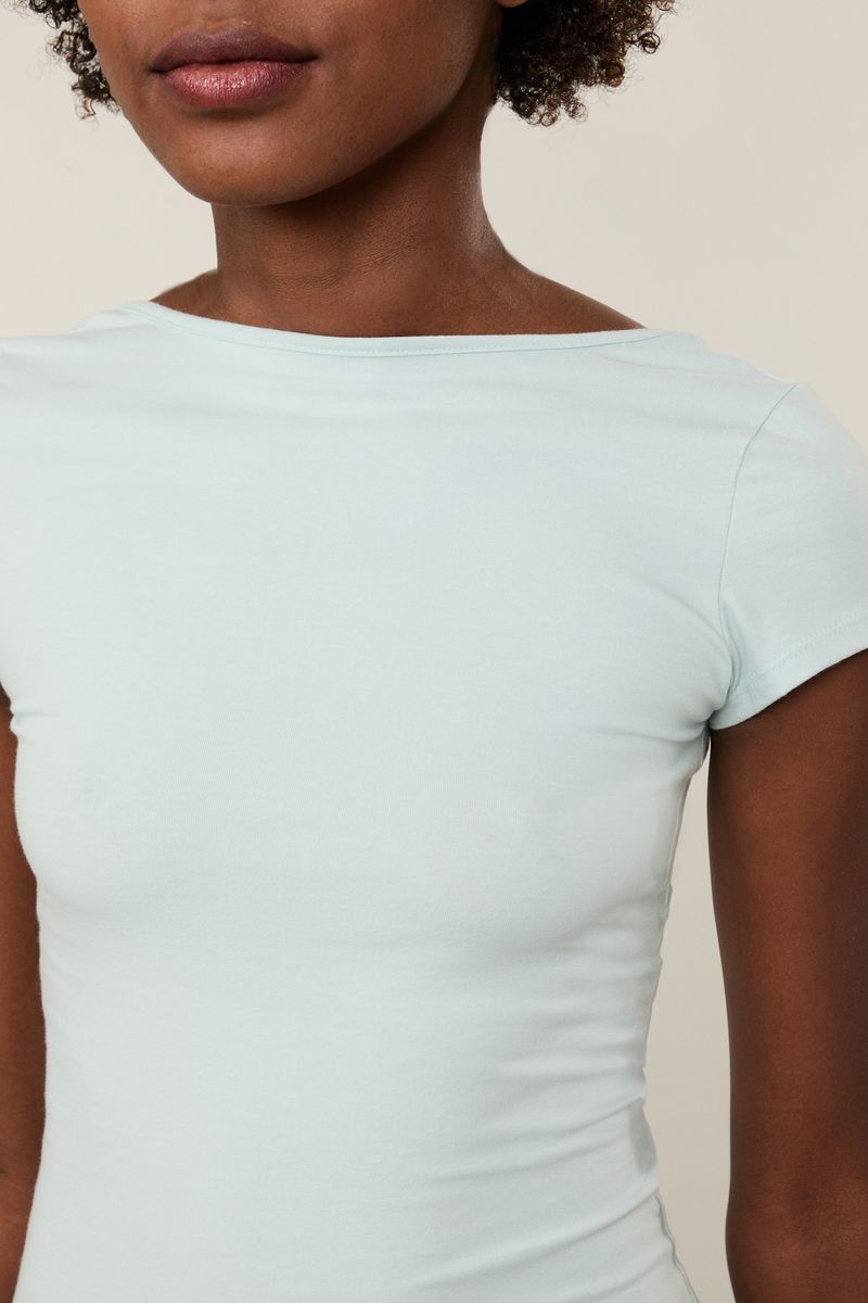52136250_09267_4-BLUSA-MALHA-MC-DECOTE-COSTAS