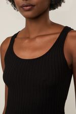 52151618_0005_4-REGATA-DE-TRICOT-CROPPED-CANELADA