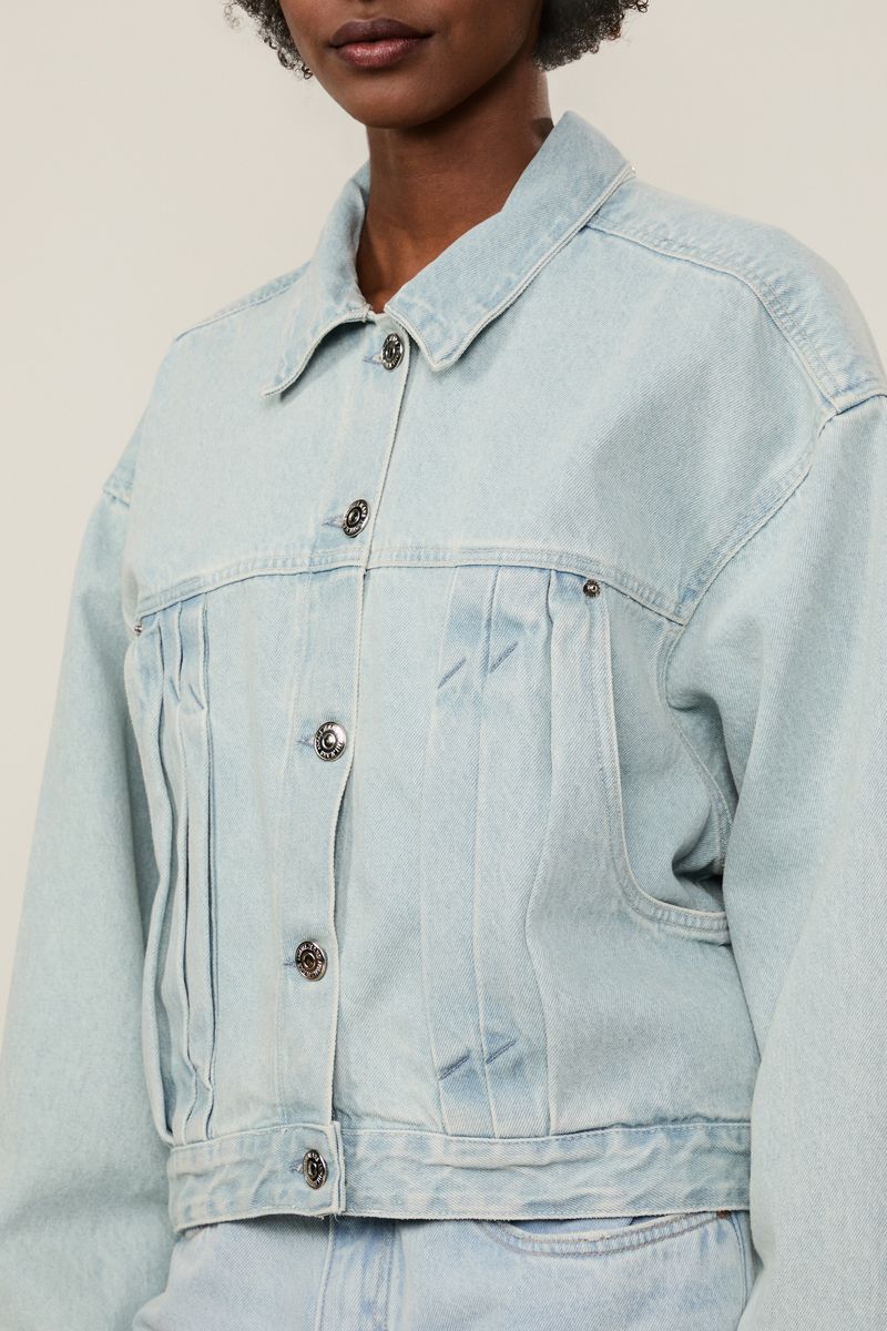 03011826_0101_4-JAQUETA-JEANS-OVERBOY-PREGAS-FRONTAIS