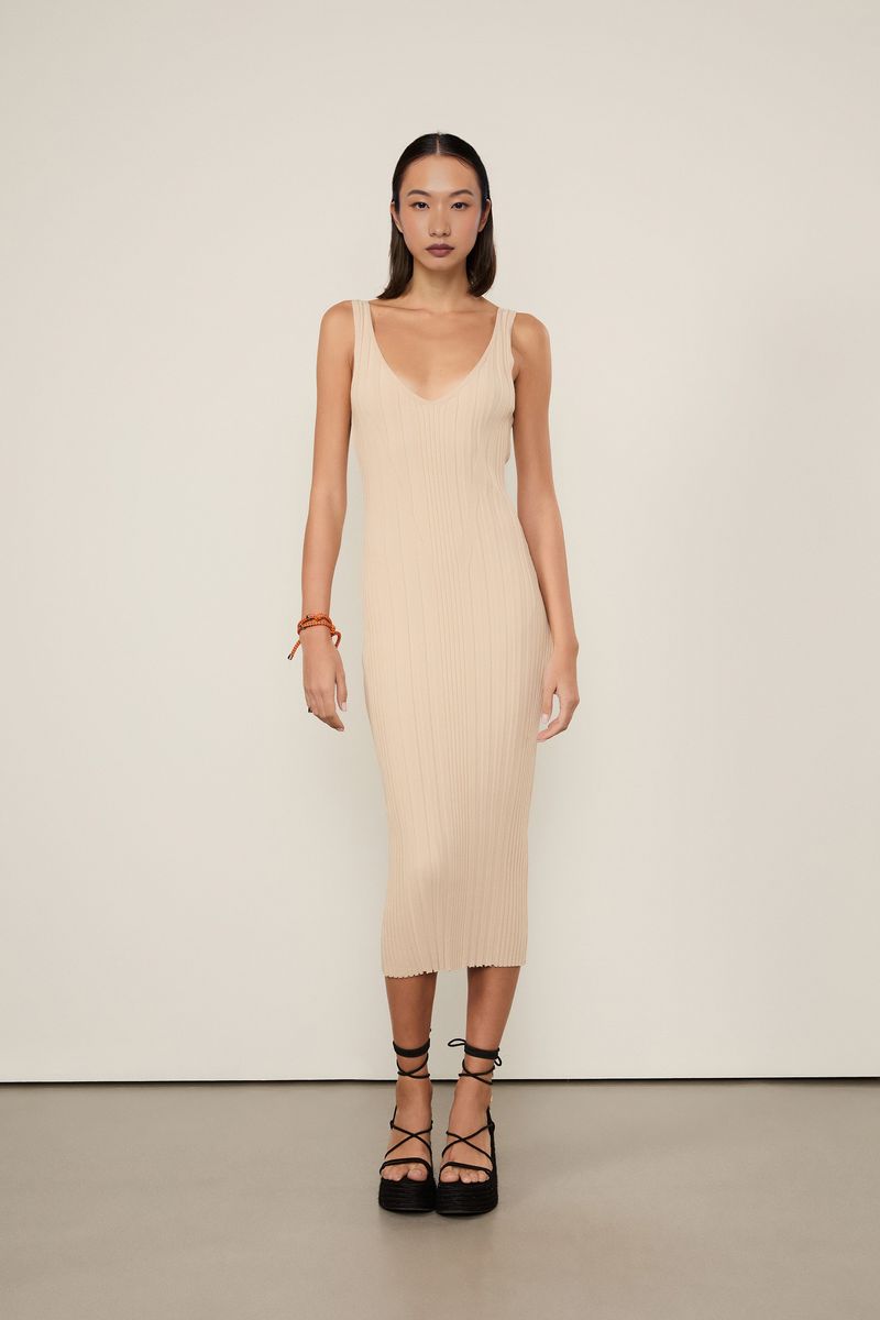 07207516_04120_1-VESTIDO-DE-TRICOT-MIDI-COSTAS-ABERTAS