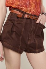 25054450_11062_2-SHORT-CINTO-COURO-MARROM-CACAU-SARJA